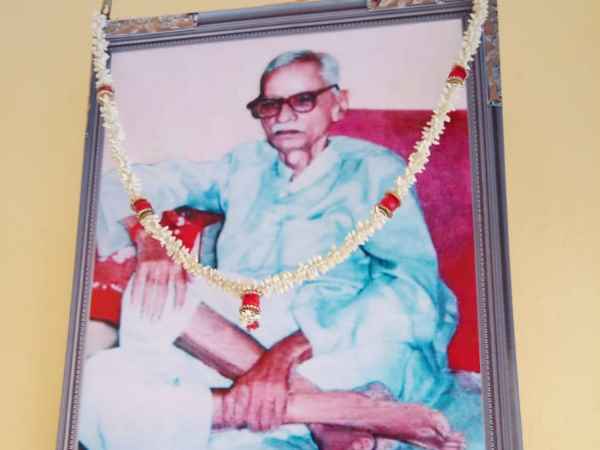 कौन है यह गुरु जी