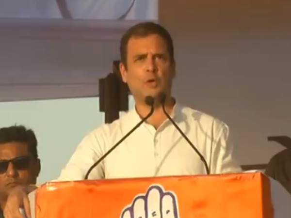 विमान में खराबी के चलते लेट हुए राहुल विमान में खराबी के चलते लेट हुए राहुल