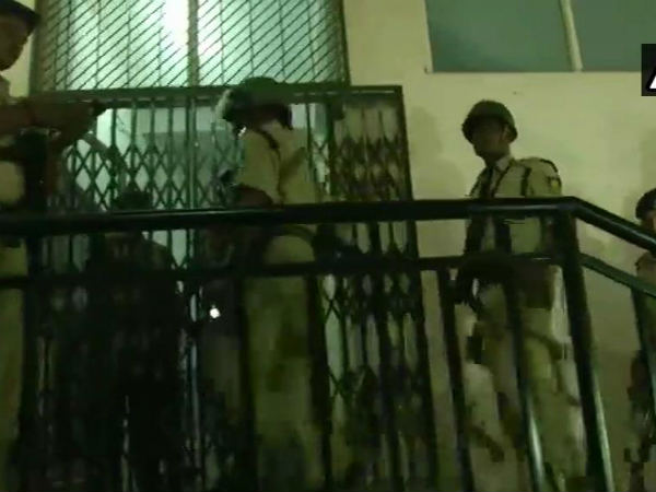 कहां-कहां पड़े छापे?