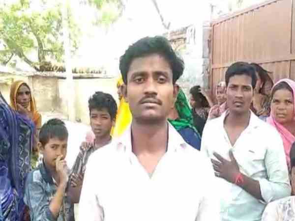 villager said that they will not cast vote for harinarayan and om prakash rajbhar villager said that they will not cast vote for harinarayan and om prakash rajbhar