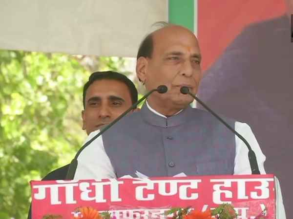 लोगों ने कभी सोचा नहीं था इतने खाते खोले जायेंगे: राजनाथ सिंह