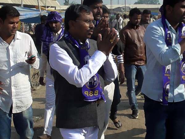 बदस्तूर जारी है जोड़तोड़ की राजनीति