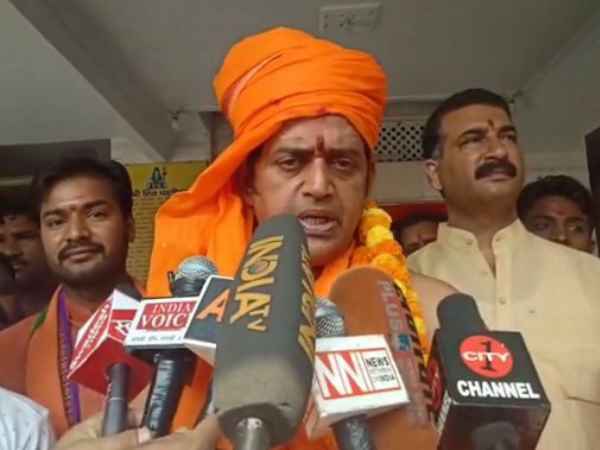 गठबंधन से है सीधी लड़ाई