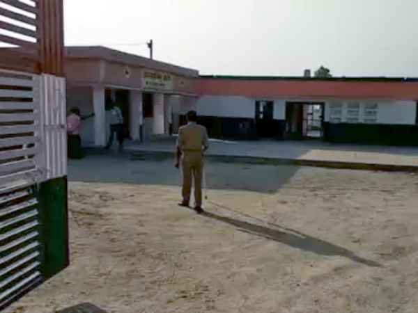 ग्रामीणों ने किया मतदान का बहिष्कार