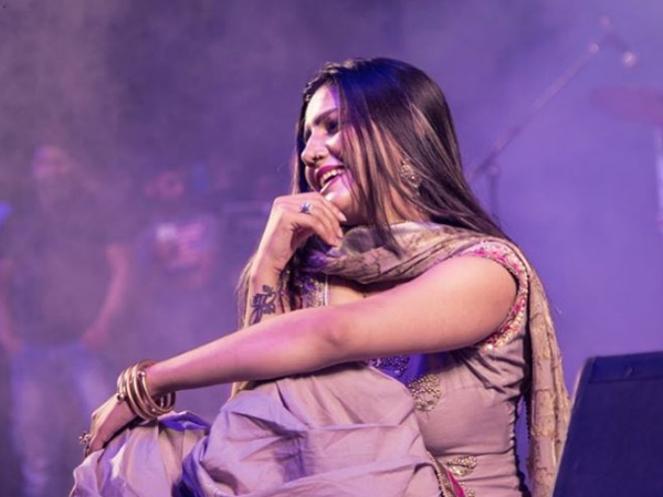 सपना इंटरनेट सनसनी और हॉट बेब के नाम से नवाजी जाती हैं 