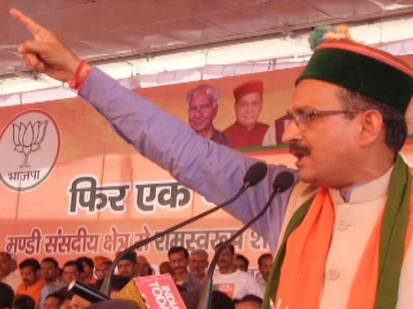 जानबूझकर दे रहे बयान या फिर अनजाने में