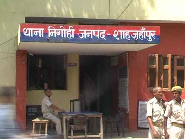 physical attack woman in Shahjahanpur physical attack woman in Shahjahanpur