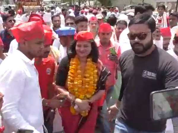 अधिकृत प्रत्याशी कौन?