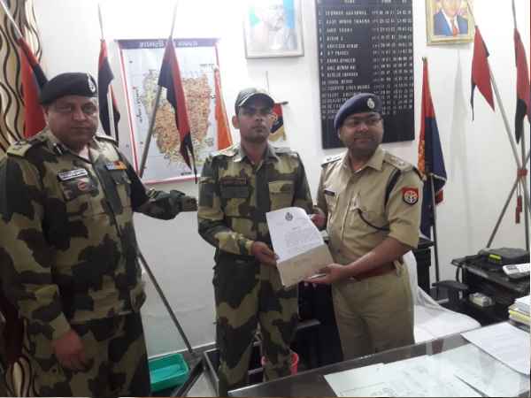 BSF जवानों ने दिया अम्य साहस और ईमानदारी का परिचय