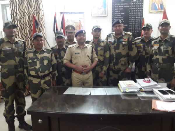 जवानों और ग्रामीणों के बीच हुई झड़प