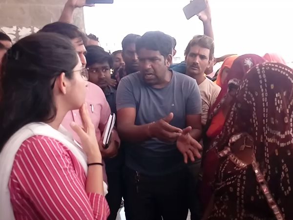 protest against wine shop in Ajmer and sikar protest against wine shop in Ajmer and sikar