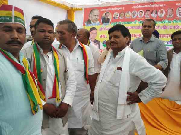 'हर परिवार के एक सदस्य को नौकरी'