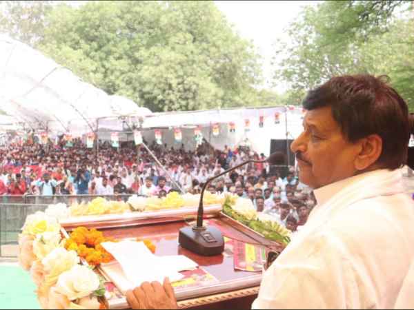 मायावती पर साधा निशाना