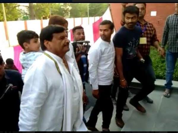 'फिरोजाबाद में भी हम जीतेंगे'