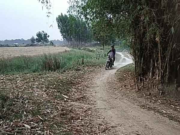 कई बार की जनप्रतिनिधियों से शिकायत