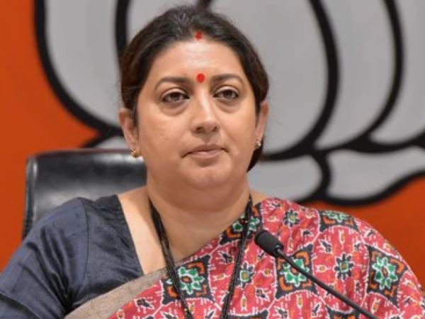 चुनाव हारीं स्मृति, नहीं दोहराई मेनका वाली गलती