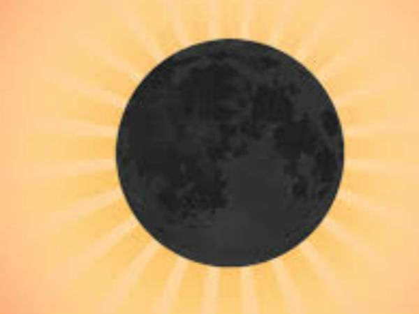 पीले रंग की त्रिकोण ध्वजा पीले रंग की त्रिकोण ध्वजा