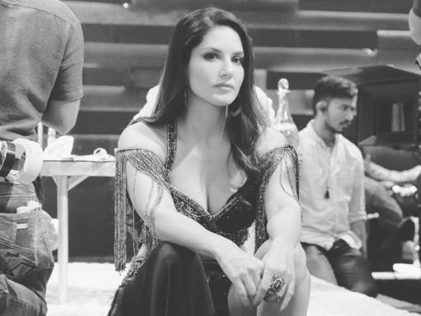 मां की मौत रुला जाती है