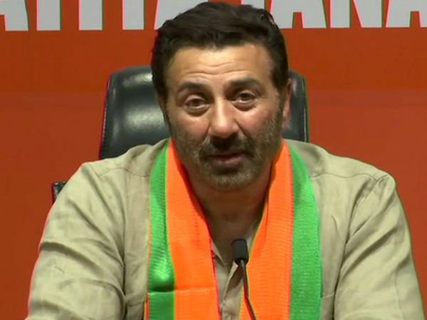 निर्मला सीतारमण ने किया स्वागत