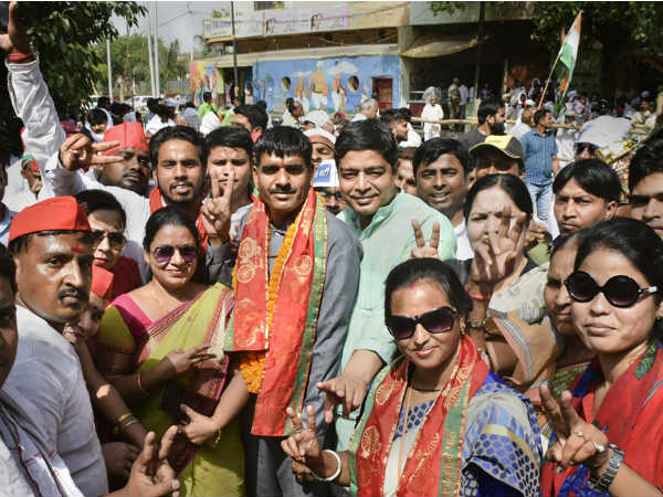 कांग्रेस महागठबंधन प्रत्याशी को वाराणसी में समर्थन दे सकती है