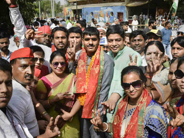 बर्खास्तगी का कारण बताना होगा