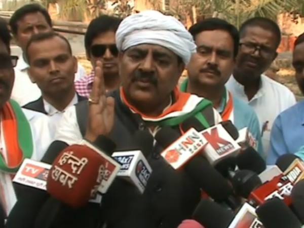 जाएंगे चुनाव आयोग