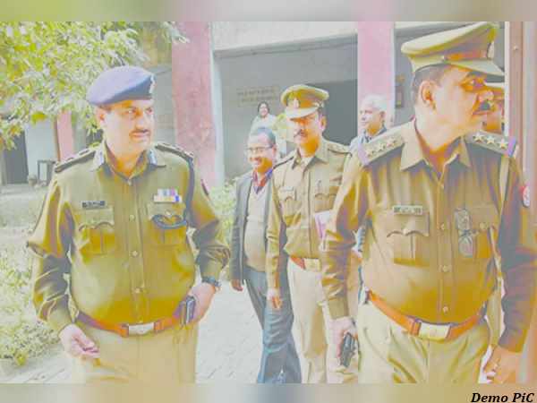 Uttar pradesh: STF busted a fraud-gang in allahabad Uttar pradesh: STF busted a fraud-gang in allahabad