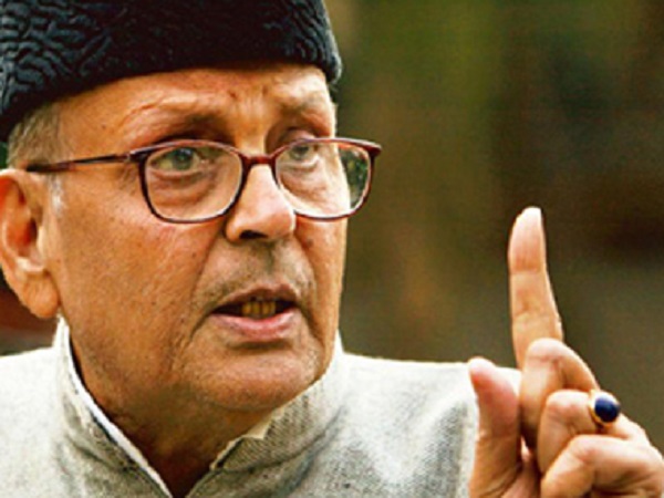 वीपी सिंह से मिलने मुंह ढककर पहुंचे थे अमिताभ बच्चन