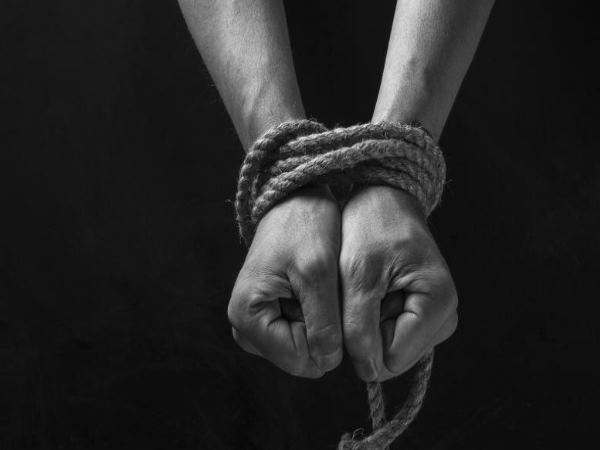 नहीं मिली तंख्वाह तो बॉस को उठा लाए