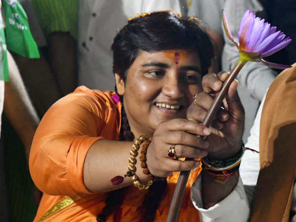 प्रज्ञा को मिल रहा उमा भारती का साथ