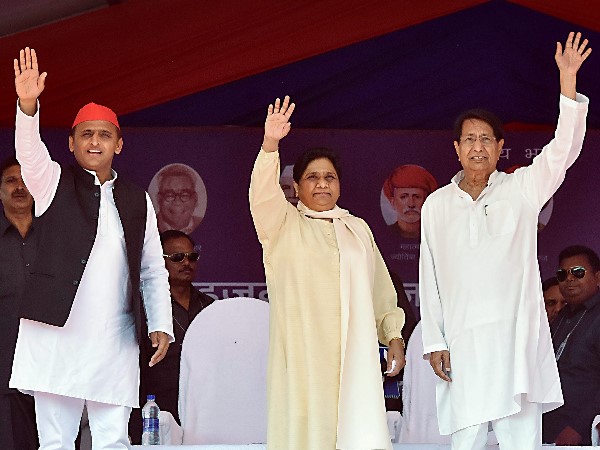 मायावती ने भी पीएम मोदी पर बोला तीखा हमला 