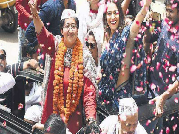 अनलकी साबित हुई स्वरा अनलकी साबित हुई स्वरा