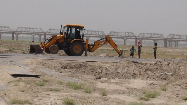 SAMEERATMAJ MISHRA/BBC