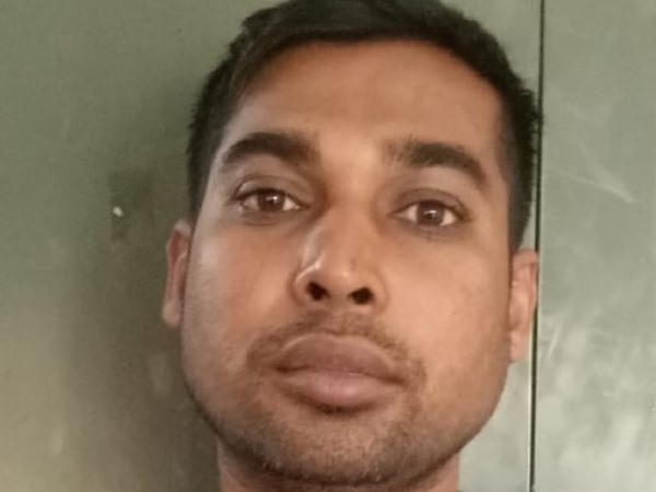 फर्जी कागजातों के आधार पर अवैध रूप से भारत में रह रहे थे