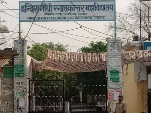 congress workers guard EVM machine in amethi congress workers guard EVM machine in amethi