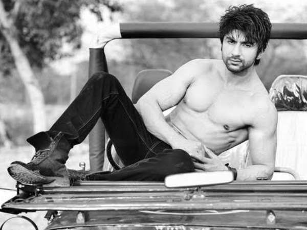 पुलिस का आरोप, शराब पीकर हुडदंग कर रहा था एक्टर