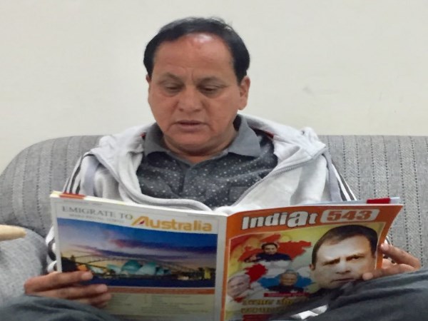 दोनों पत्नियों के पास लाखों रुपए