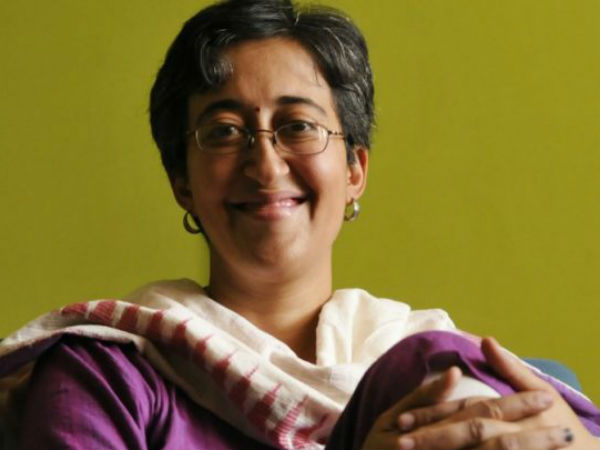 आतिशी का है विवादों से नाता आतिशी का है विवादों से नाता