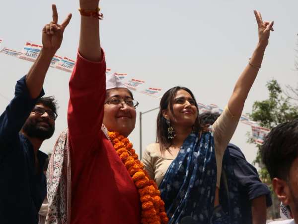 जिग्नेश और स्वरा आतिशी के लिए प्रचार भी कर रहे