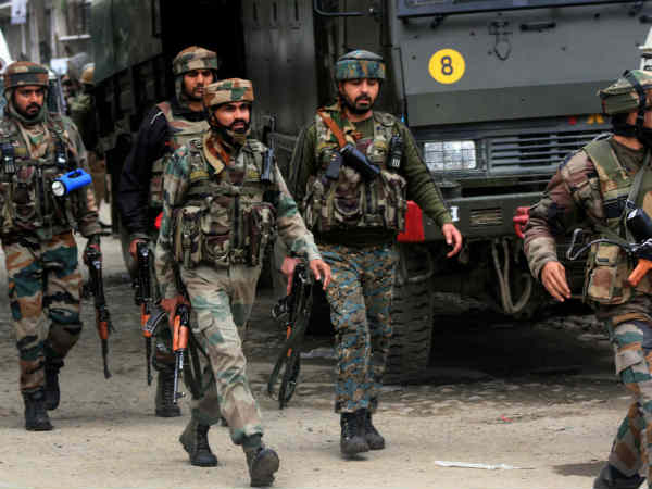 एक दिन में तीन एनकाउंटर के बाद चेतावनी 