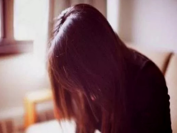 Drunk Man arrested for trying to kiss teenager in Chhola Mandir Area of Bhopal Drunk Man arrested for trying to kiss teenager in Chhola Mandir Area of Bhopal