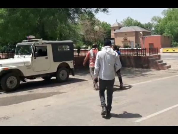 युवक के परिजनों को बुलाया और उनसे पूछताछ करेंगे