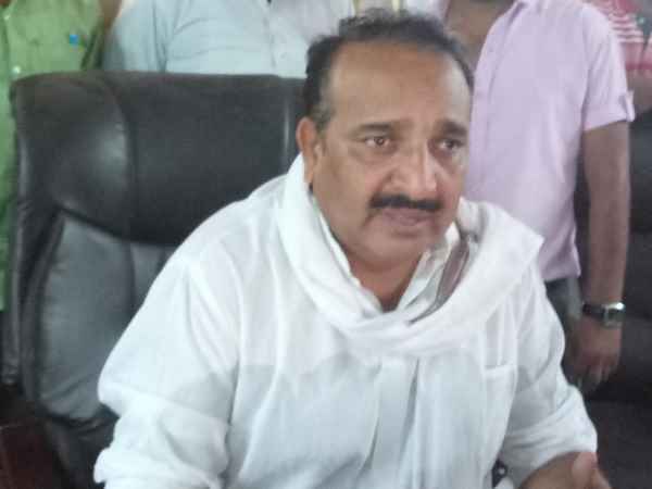 एमएलसी दिनेश प्रताप सिंह पर लगाए गंभीर आरोप