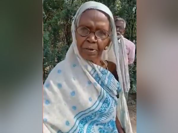 महिला ने कहा- जबरदस्ती पंजा पर वोट डलवा दिया