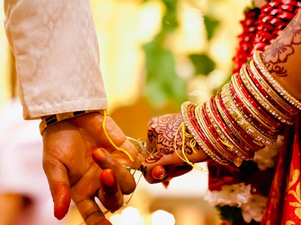 शादी के बाद गांव की लड़की से हुआ इश्क