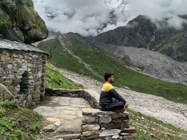 गुफा को एक व्यक्ति अधिकतम तीन दिन के लिए ही बुक करा सकता है