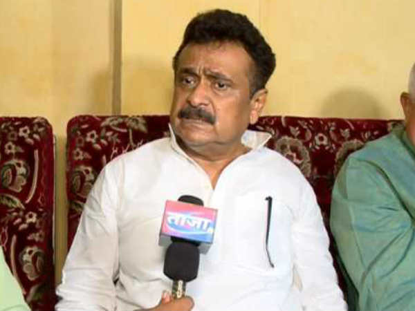 राजनीतिक विरासत बचाने की जद्दोजहद राजनीतिक विरासत बचाने की जद्दोजहद