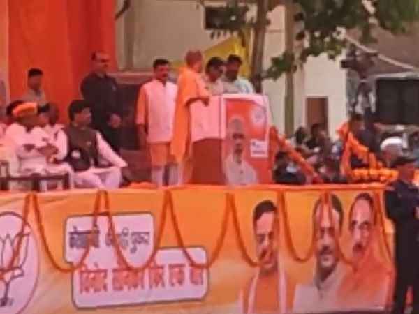 सोशल मीडिया पर वायरल हुआ वीडियो
