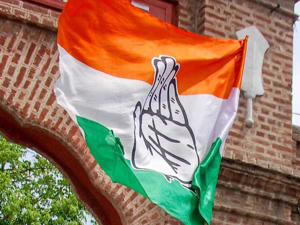 मणिपुर में 12 कांग्रेस विधायकों ने पार्टी पद से दिया इस्तीफा