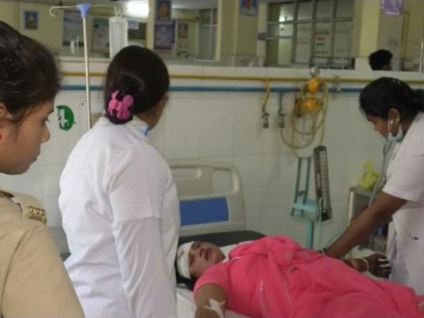 पत्नी को कुचलकर मारने की कोशिश